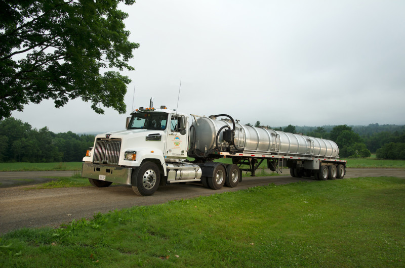 Liquid tanker truck for collection of high volume liquids such as slurry, grease and dairy waste